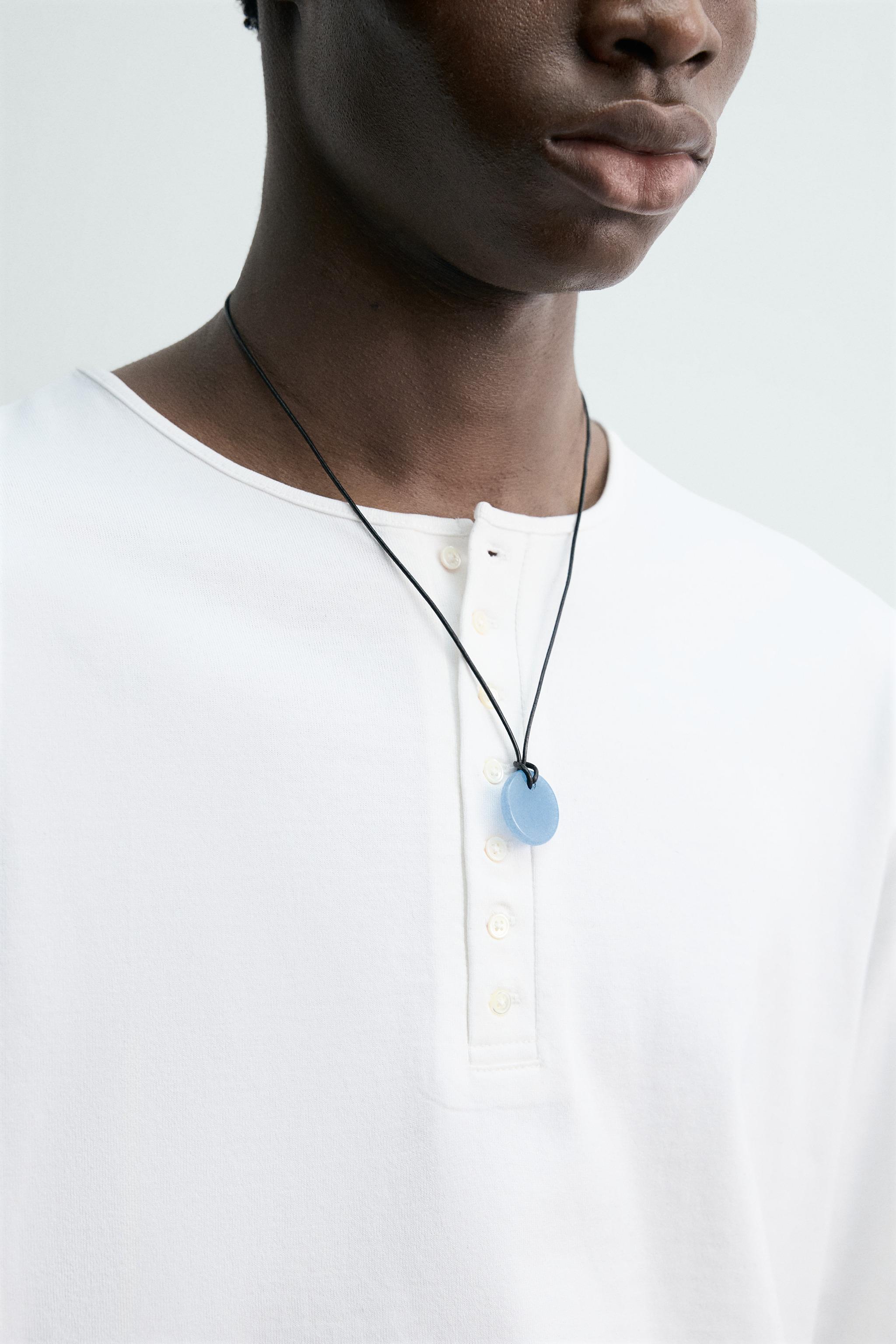 CORD NECKLACE WITH QUARTZ BEAD